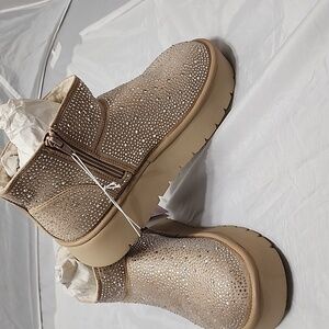 Wild Fable Cream and Silver Rhinestone Ankle Boots with Chunky Platform 8